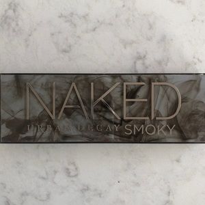 LIGHTLY USED Urban Decay Eyeshadow Palette